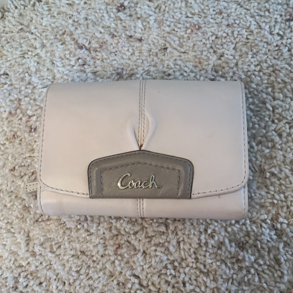 Coach purse with 2 matching wallets. Excellent used condition - Picture 6 of 7